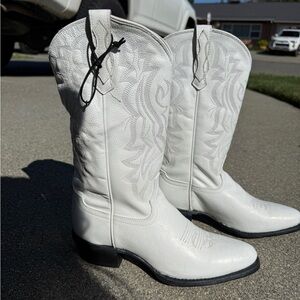 Shyanne White Western Cowboy Boots